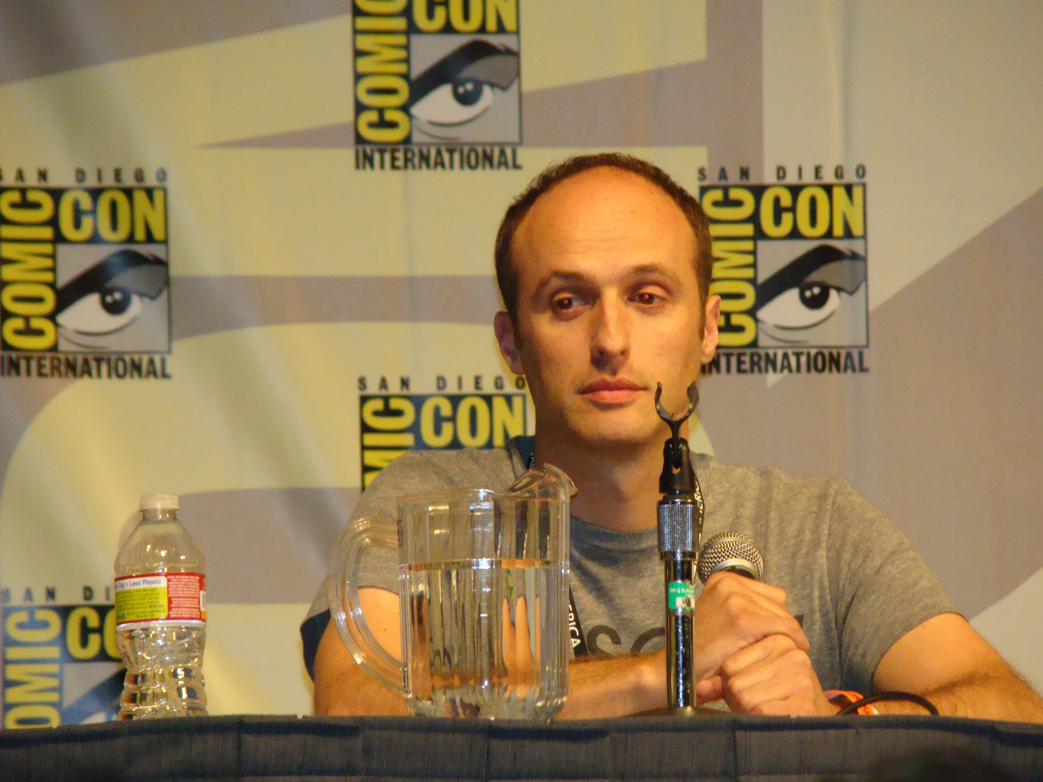 Popper at the 22 July 2010 ''Look Around You'' panel at the [[San Diego Comic-Con International|San Diego Comic-Con]]