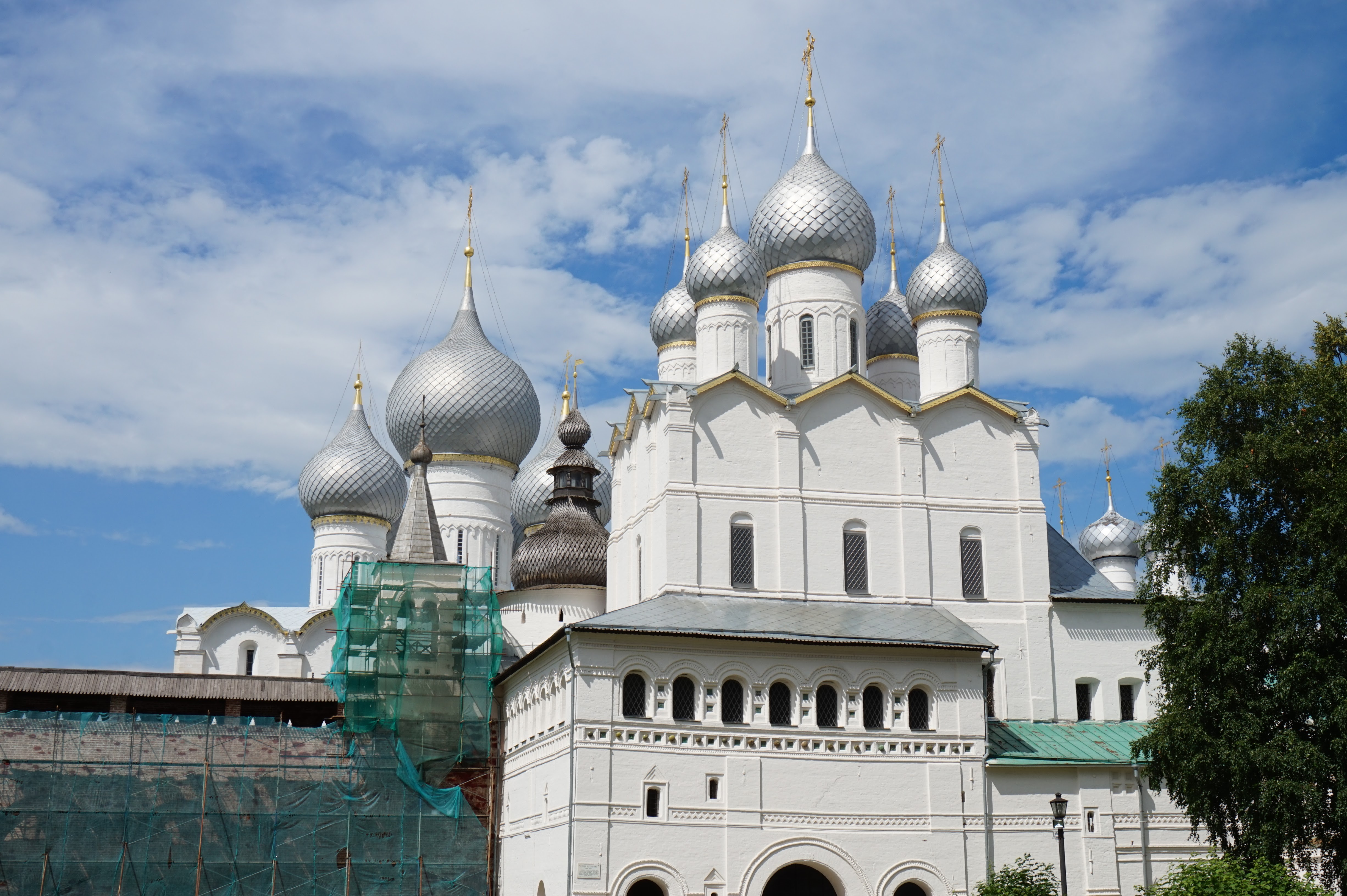 Великосельский Кремль Ярославская область. Белый город Ярославль. Город Ростов Ярославская область. Город Ростов Ярославская область заводы. Ярославская ростов в контакте