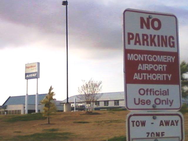 File:SignsandparkingMGM.JPG