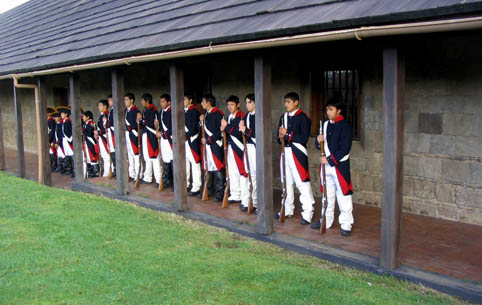 File:Soldiers in Niebla.jpg