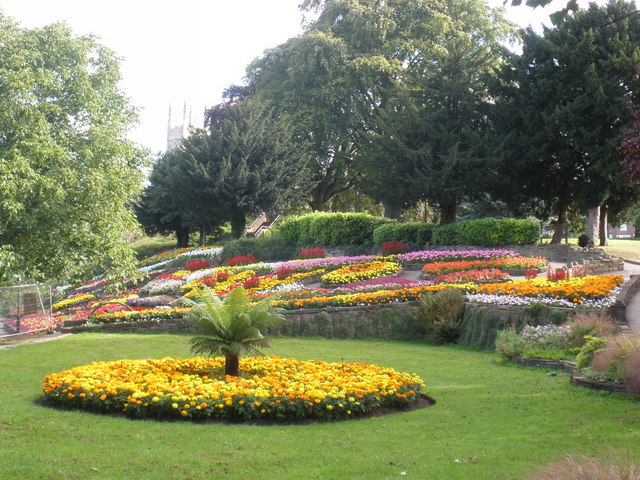 File:Stapenhill Gardens - geograph.org.uk - 1454026.jpg