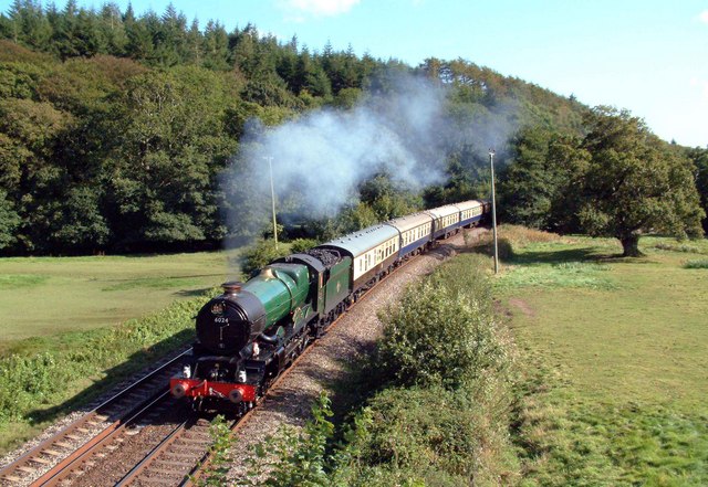 File:Sun and Steam at Restormel - geograph.org.uk - 749255.jpg