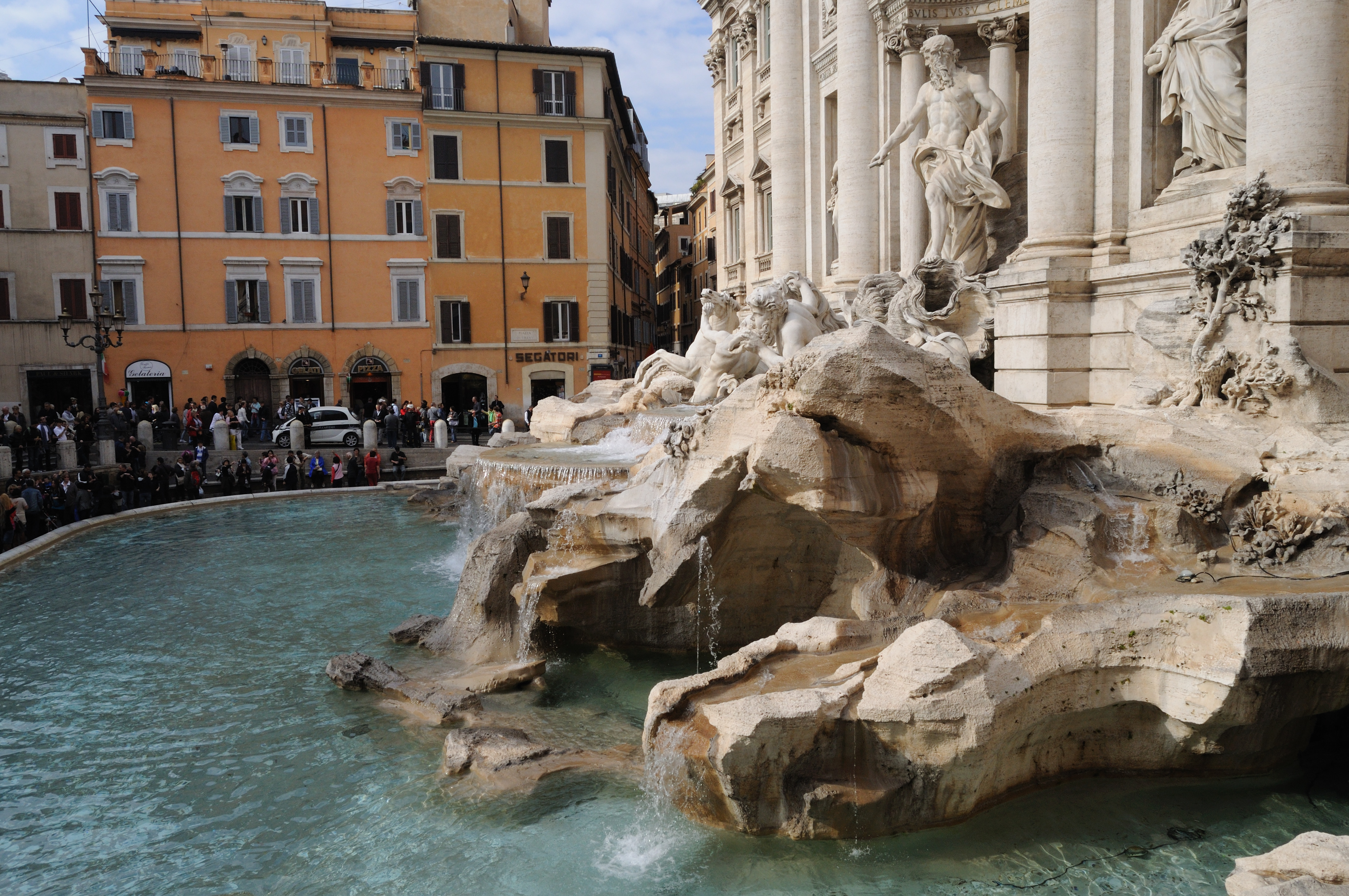 File The Most Famous Fountain In The World トレビの泉 Panoramio Jpg Wikimedia Commons