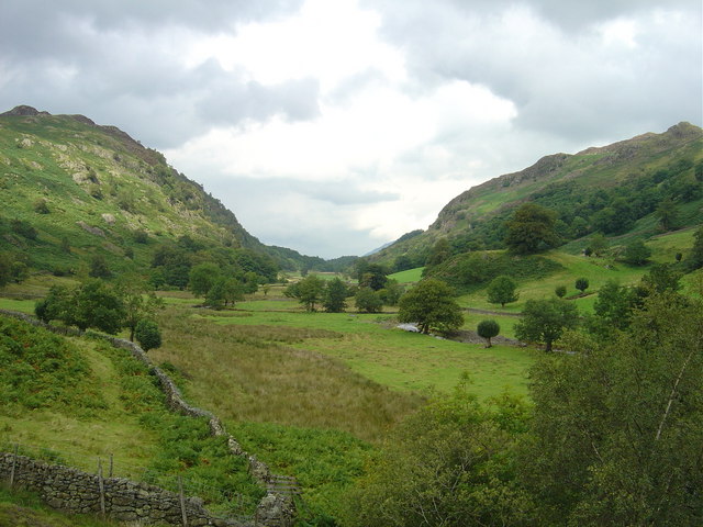 File:Valley near Watendlath - geograph.org.uk - 370172.jpg