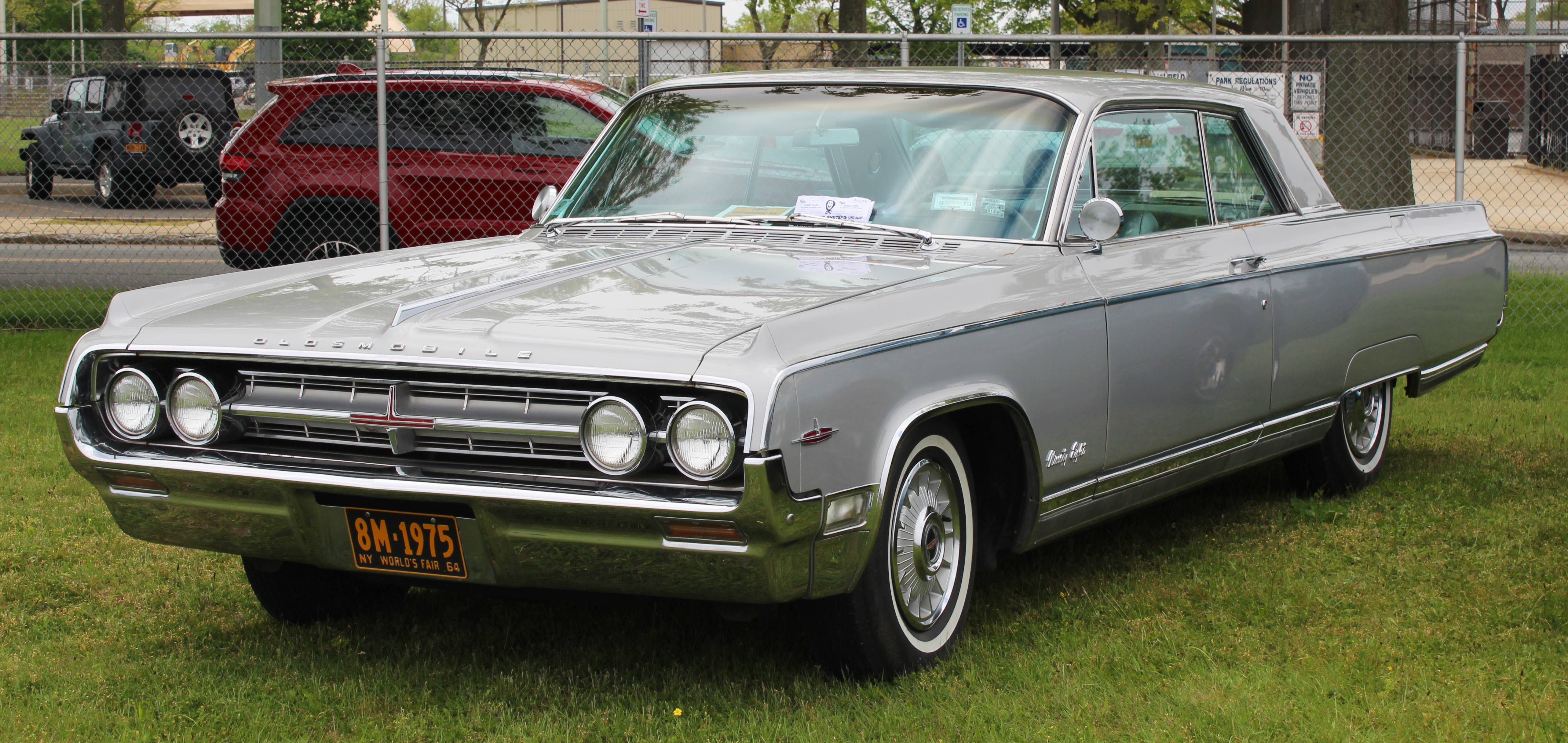 1965 oldsmobile 98 luxury sedan