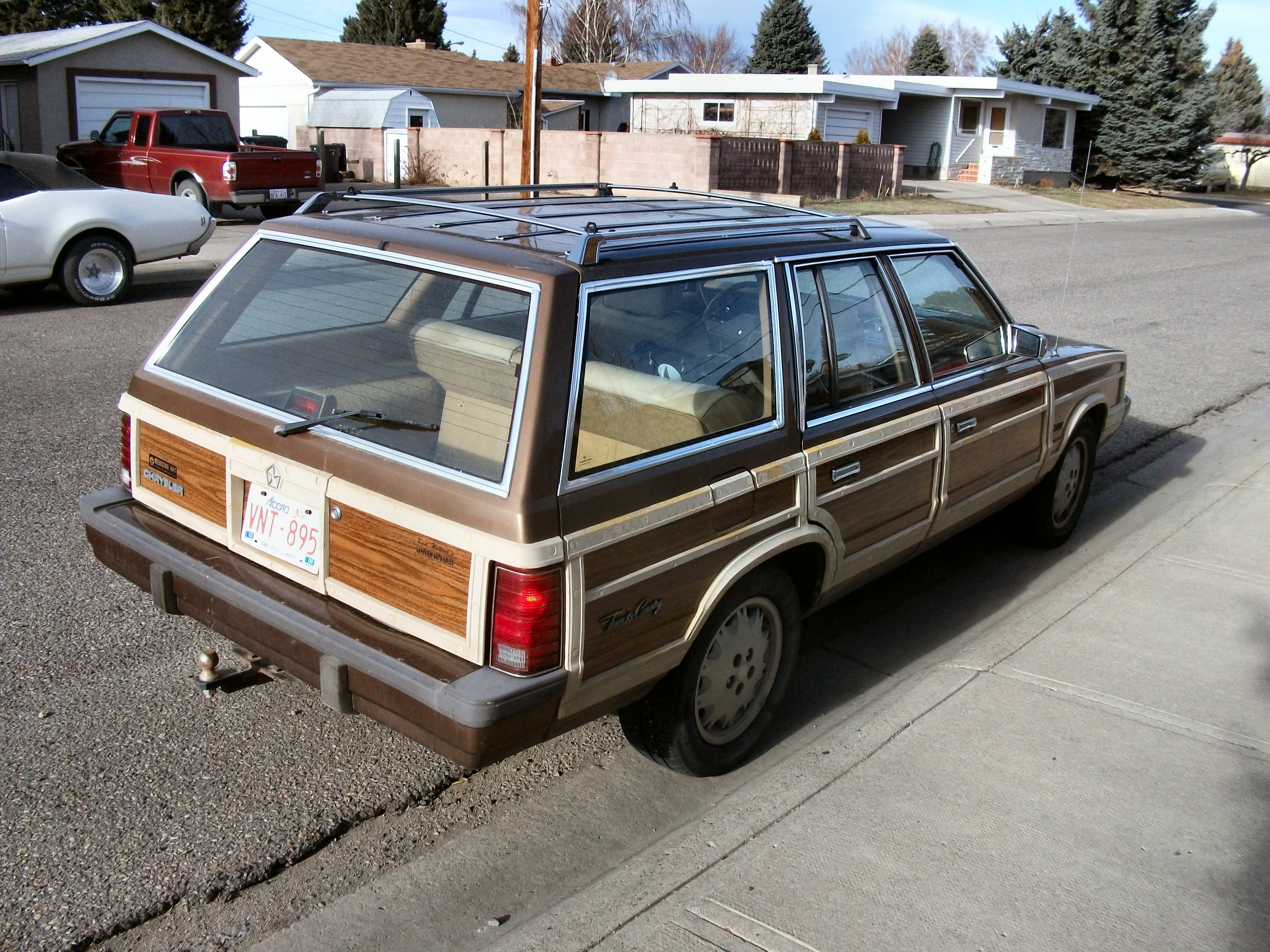 1986 Chrysler town country station wagon #4