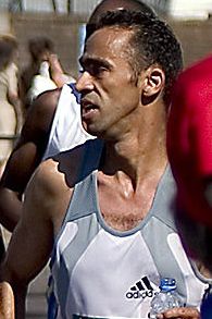 2005 London Marathon Gharib.jpg