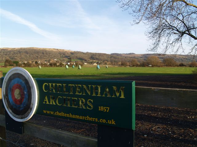 File:Archery Club - geograph.org.uk - 670245.jpg