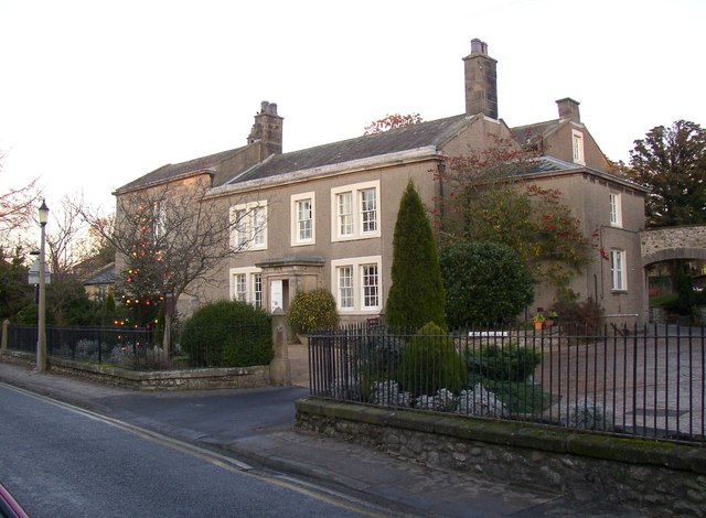 File:Bolton Lodge, Main Road, Bolton le Sands - geograph.org.uk - 638848.jpg