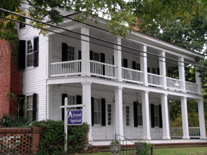 <span class="mw-page-title-main">Cool Spring Place</span> Historic house in North Carolina, United States