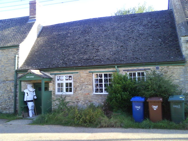 File:Dairy Cottage, Kirtlington - geograph.org.uk - 1473509.jpg