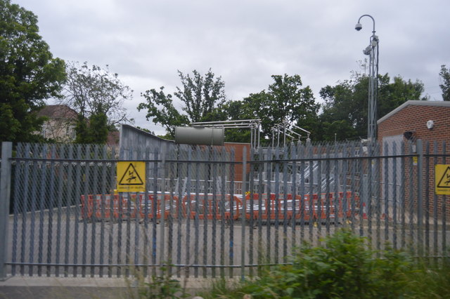 File:Electricity Sub-station - geograph.org.uk - 4725096.jpg