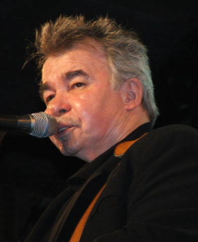 John Prine posthumously received the title of honorary poet laureate of Illinois