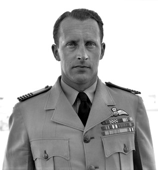 <span class="mw-page-title-main">Brian Eaton</span> Royal Australian Air Force senior commander