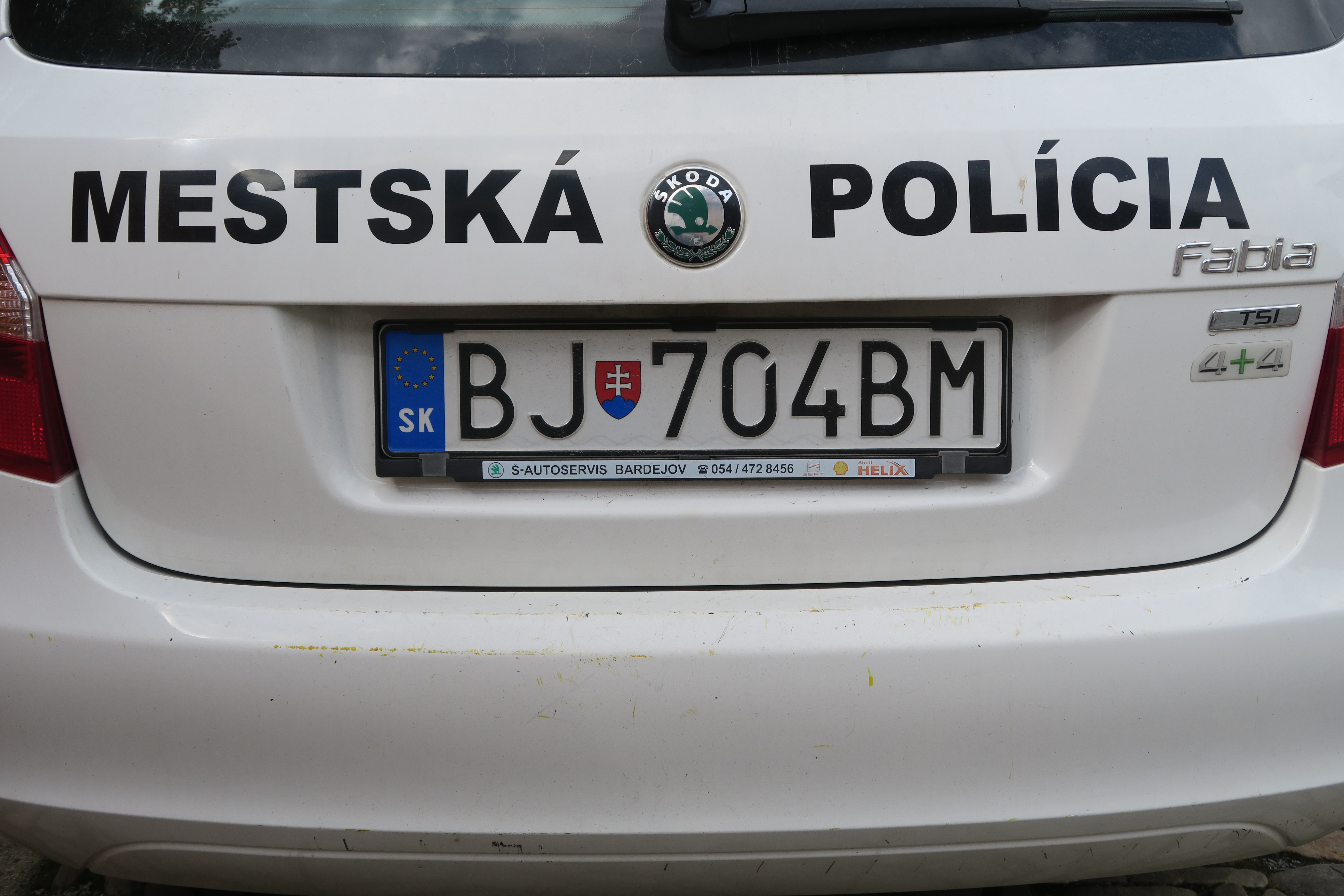 File:Mestska Policia Police license plates Police of Slovakia BJ Bardejov.JPG  - Wikimedia Commons