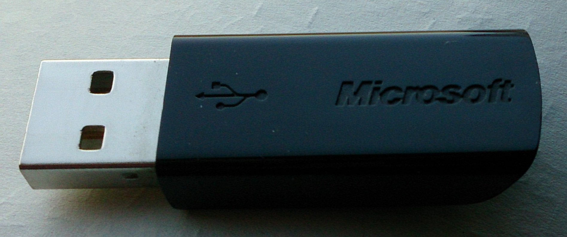 File:Microsoft Wireless Mouse 5000-6.jpg - Wikimedia Commons