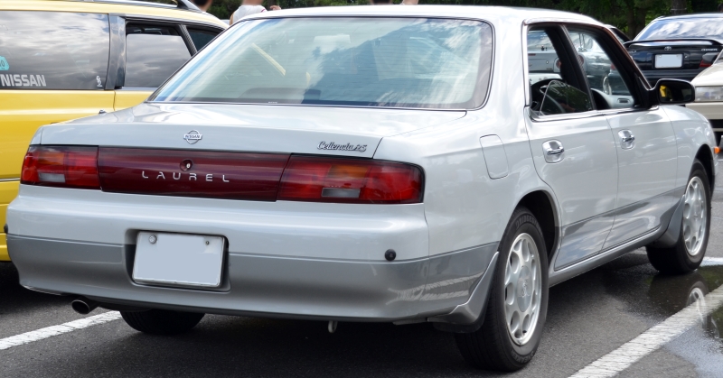 File:Nissan-Laurel25MedalistCellenciarear.JPG