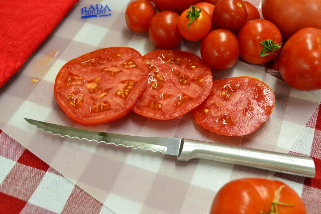 Rada Cutlery Tomato Slicer | Black