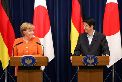 File:Shinzō Abe and Angela Merkel at the PM Office 20070829 (3).jpg