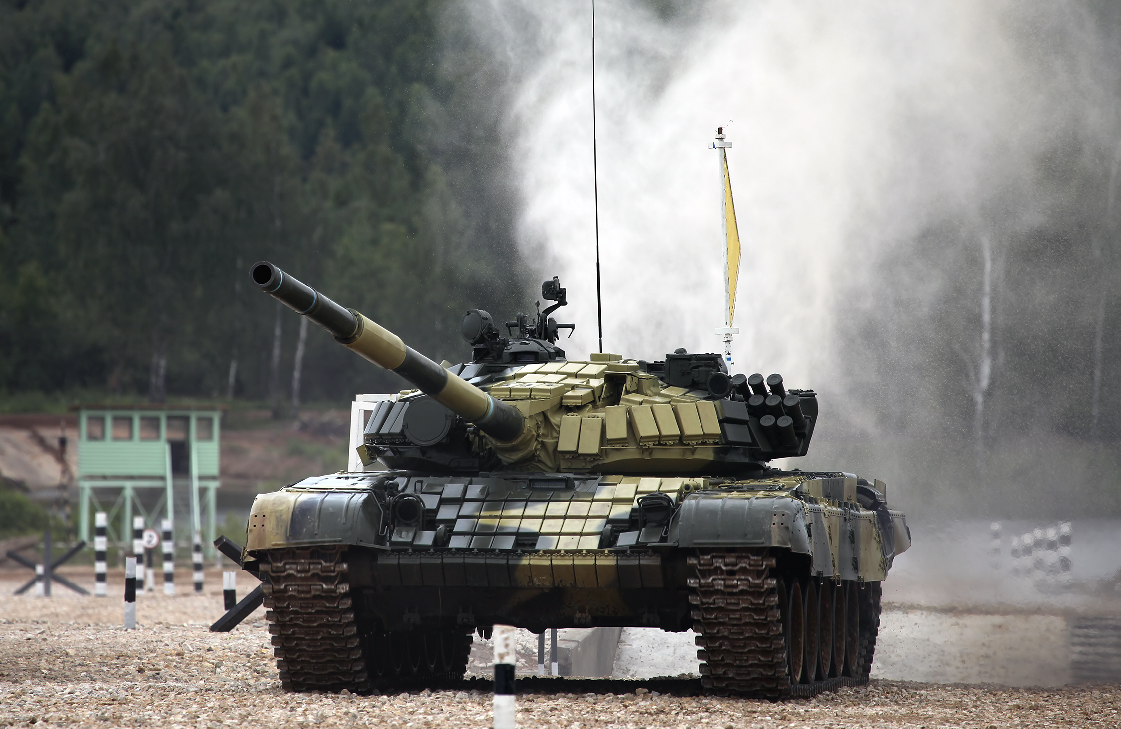 T-72B_-_TankBiathlon14part1-01.jpg
