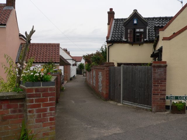 File:The Loke, Winterton on Sea - geograph.org.uk - 905237.jpg