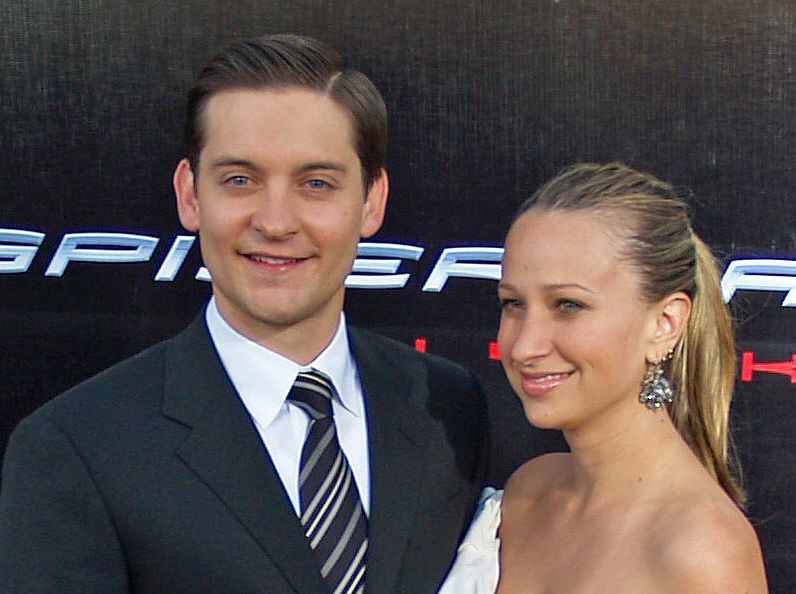 File:Tobey Maguire and Jennifer Meyer by David Shankbone (crop).jpg