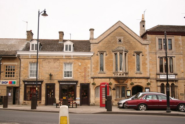 File:Town Hall - geograph.org.uk - 705331.jpg