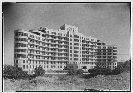 File:Triboro Hospital for Tuberculosis, Parsons Blvd., Jamaica, New York. LOC gsc.5a07830.jpg