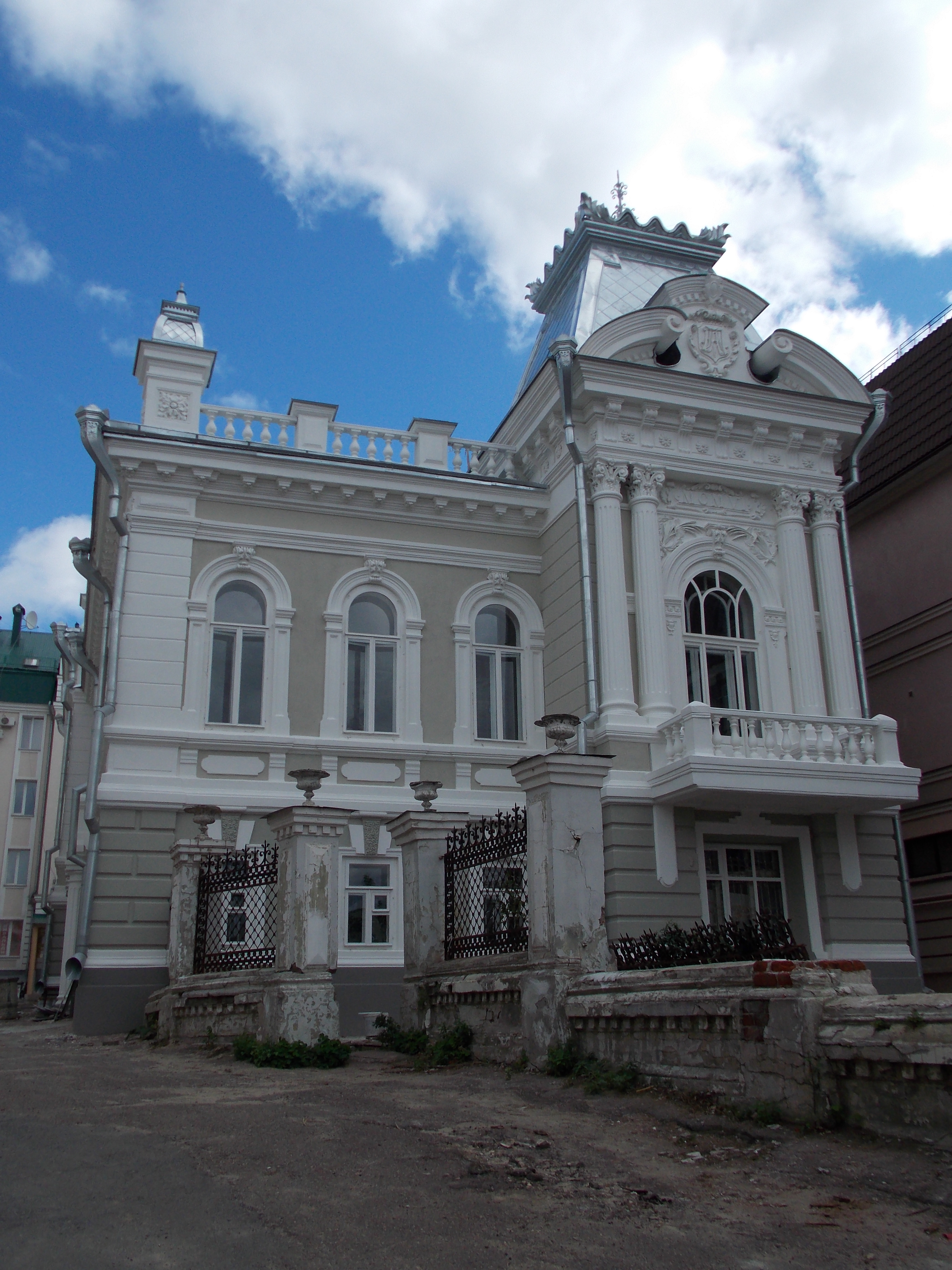 Усадьба главный дом. Городская усадьба Мещаниновых. Городская усадьба Казань. Поместье Лобачевских.