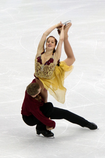 File:2010 Olympics Figure Skating Dance - Emily SAMUELSON - Evan BATES - 5470A.jpg