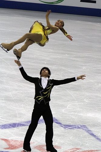 File:2010 Skate America Pairs - Wenjing SUI - Cong HAN - 4718a.jpg