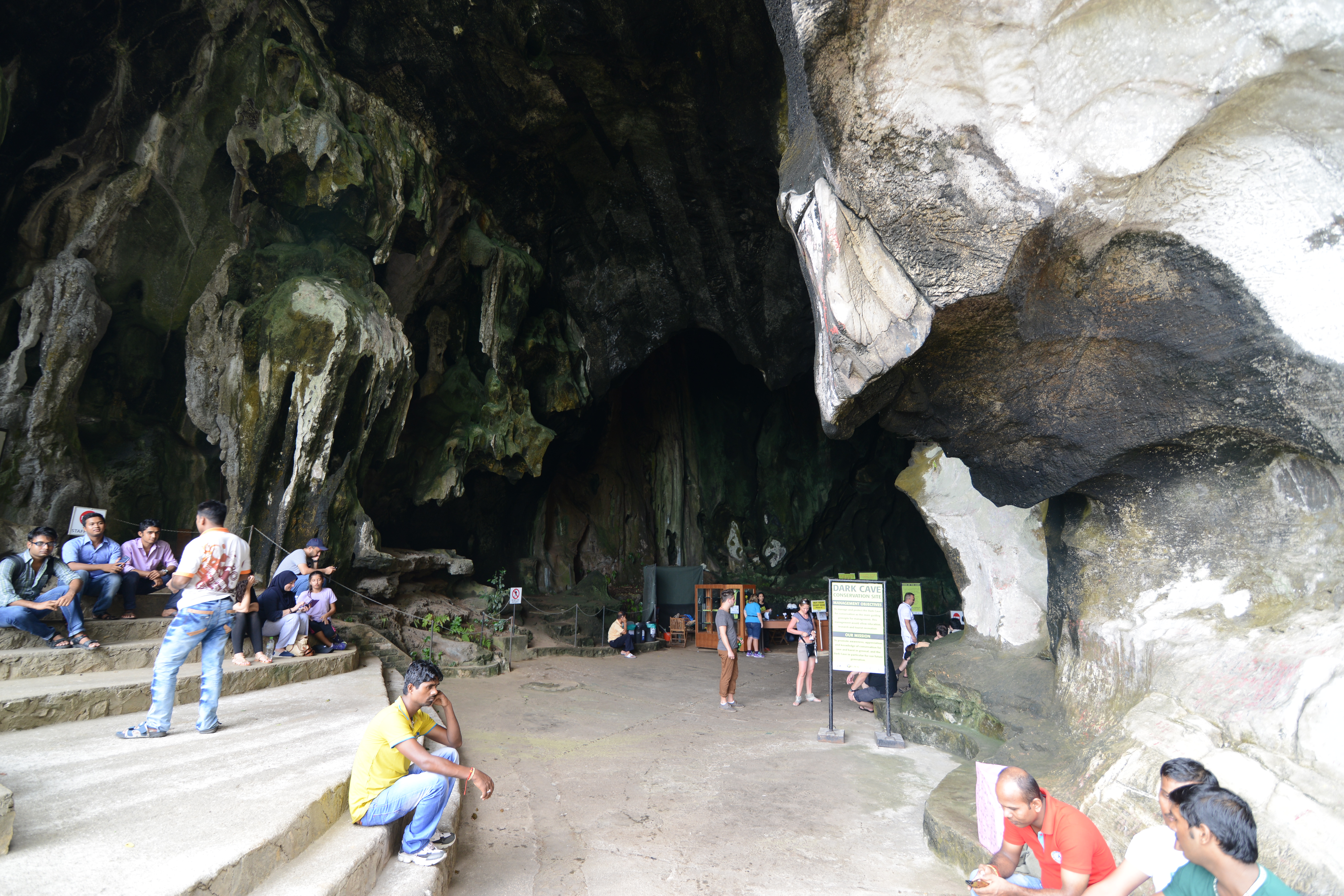 dark caves batu caves