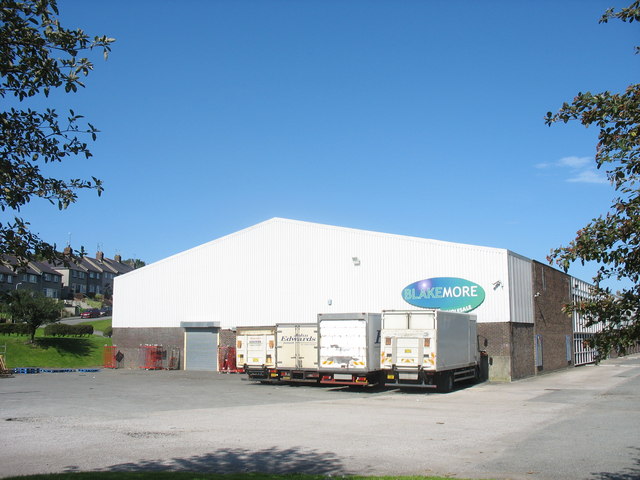 File:Blakemore Cash and Carry Warehouse, Caernarfon Road Industrial Estate - geograph.org.uk - 236579.jpg