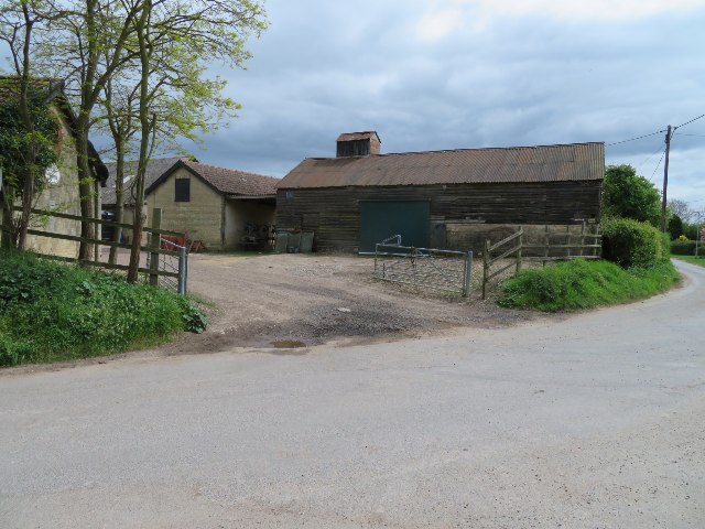 File:Bush Farm - geograph.org.uk - 5722448.jpg