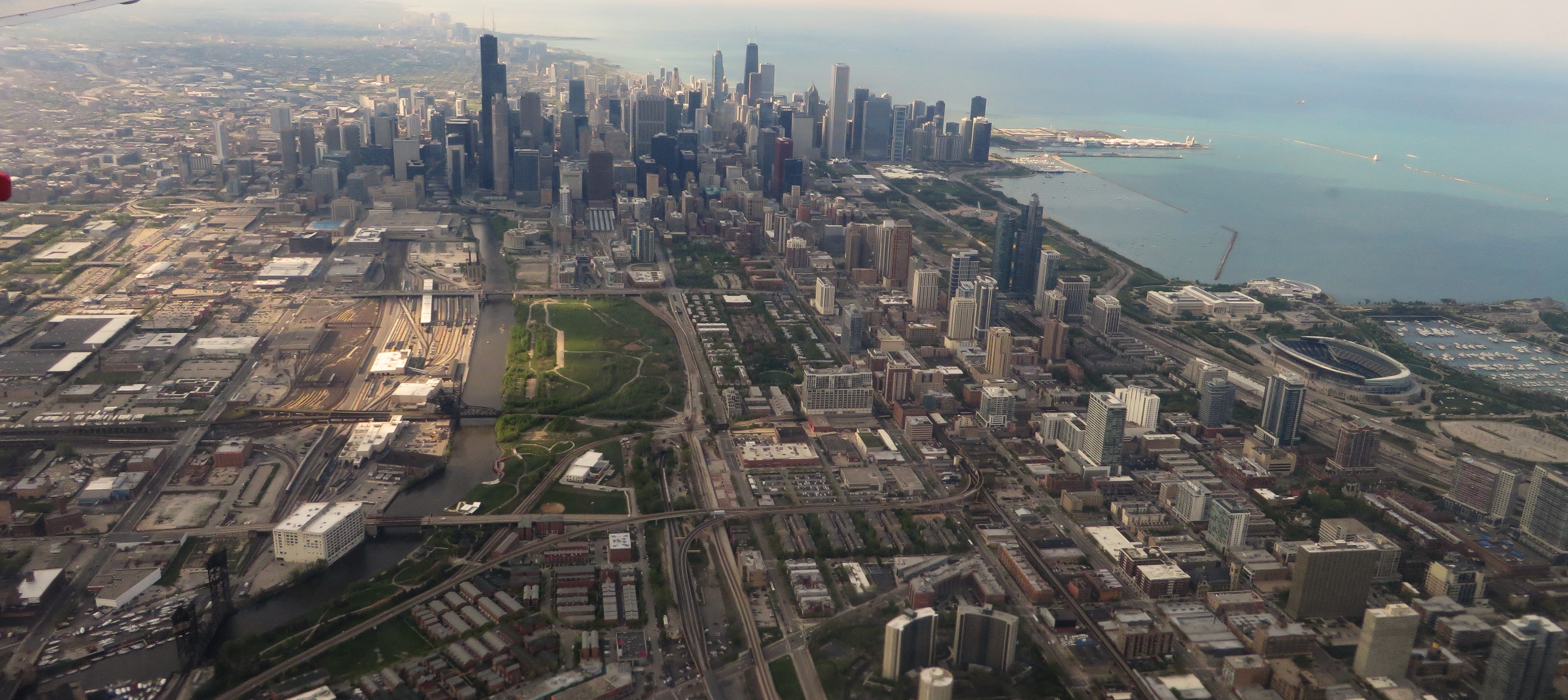 File:The Magnificent Mile, Michigan Avenue, Chicago, Illinois  (11004379194).jpg - Wikimedia Commons