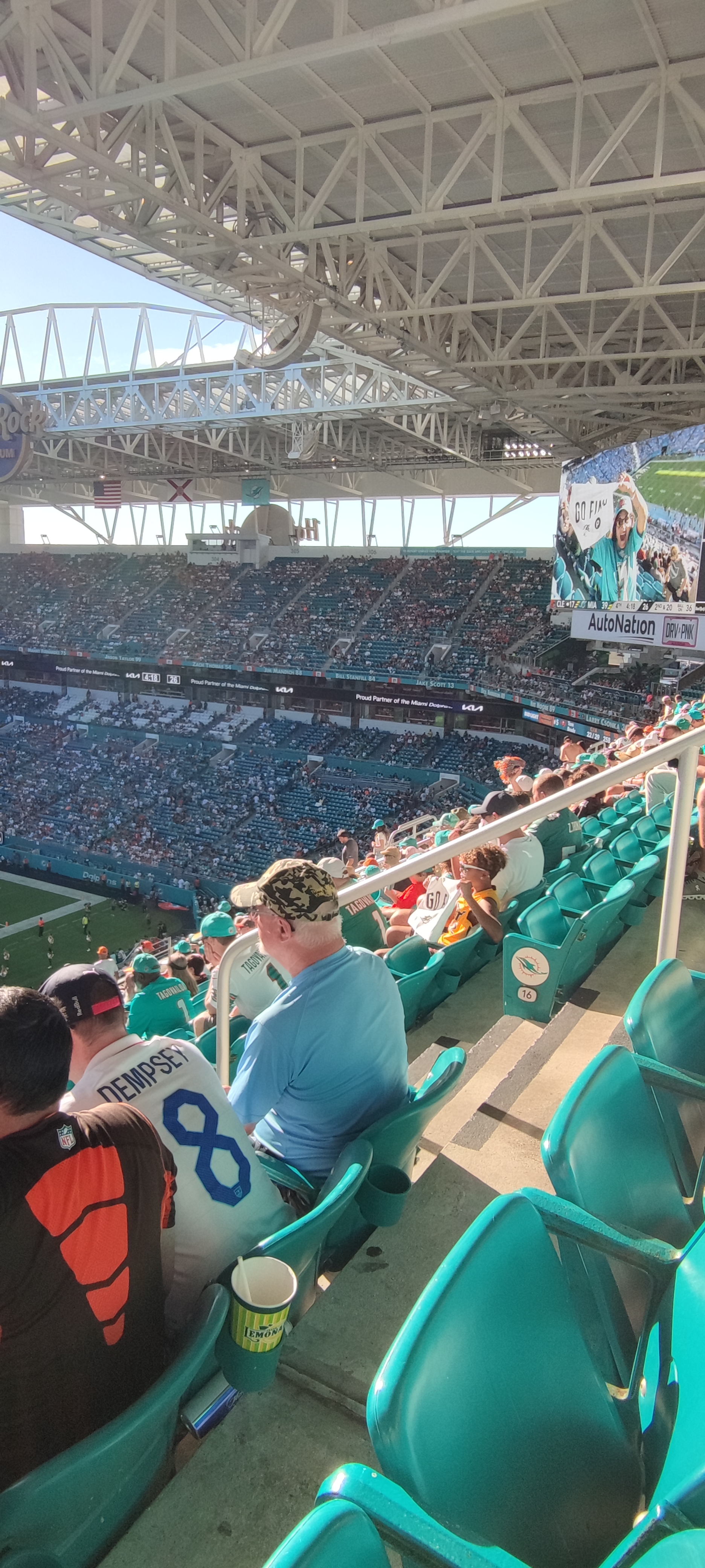 File:Cleveland Browns 17-39 Miami Dolphins (Nov 13, 2022) - Hard