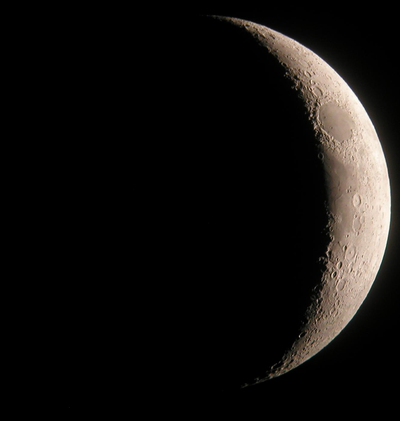 Quarter moon or a half moon?, Moon Phases