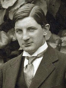 File:Diarmuid O'Hegarty, September 1923 (cropped).jpg