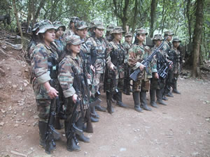 File:FARC guerrillas during the Caguan peace talks (1998-2002).jpg