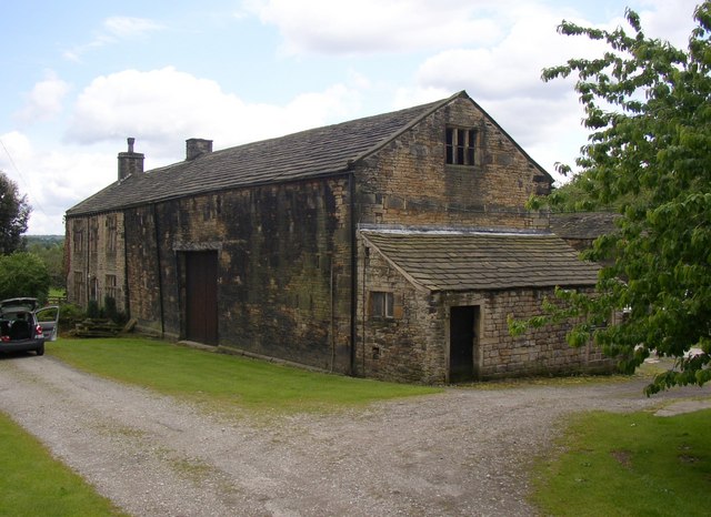 File:Farmhouse with attached barn, Kirklees Home Farm, Clifton - geograph.org.uk - 178223.jpg