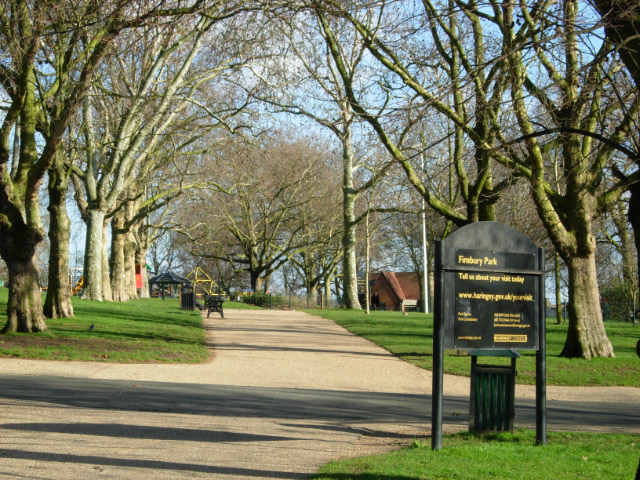 File:Finsbury Park - geograph.org.uk - 681145.jpg