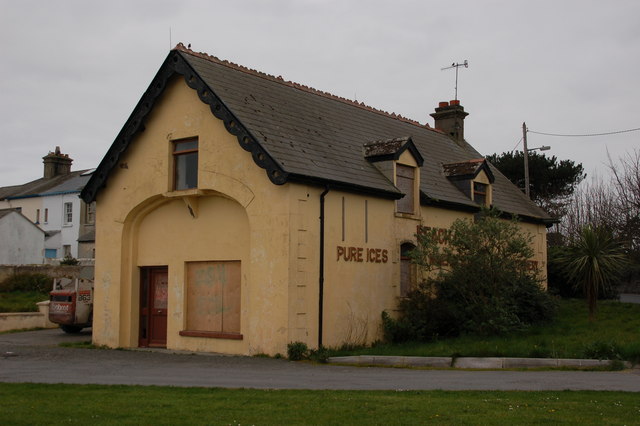 File:Former lifeboathouse, Greenore - geograph.org.uk - 397263.jpg