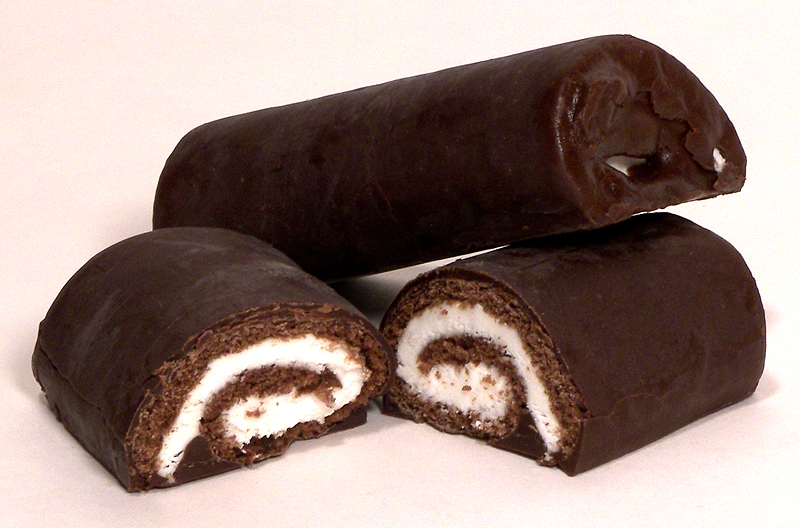 Make Mini Yule Logs From a Box of HoHos