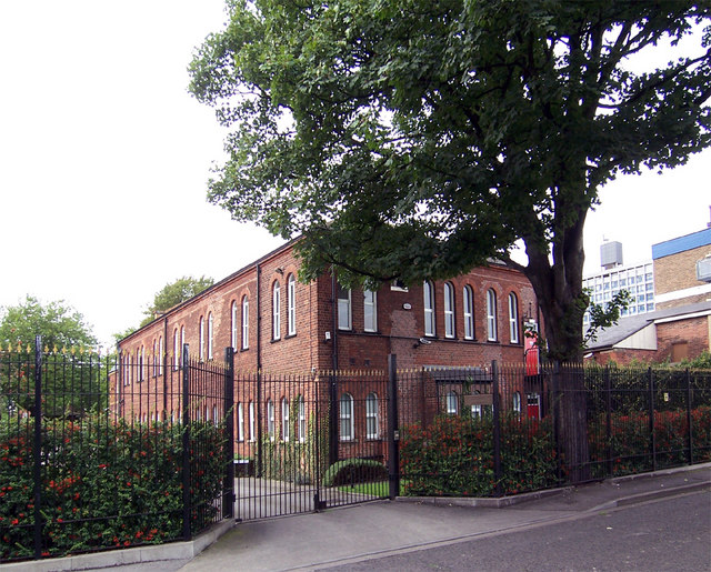 File:Judeo Christian Study Centre - geograph.org.uk - 257256.jpg