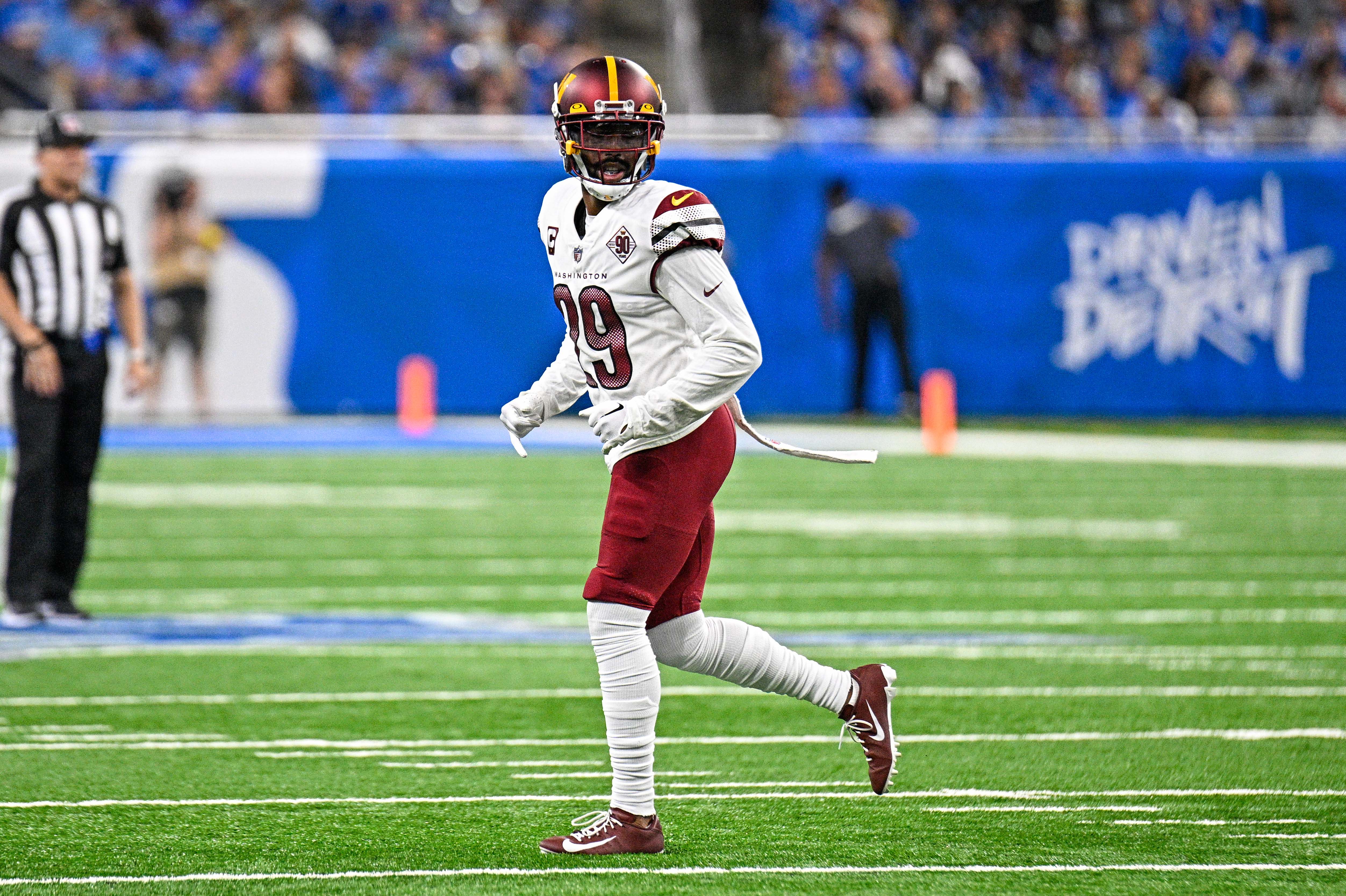 File:Kendall Fuller Commanders vs Lions SEP2022.jpg - Wikimedia