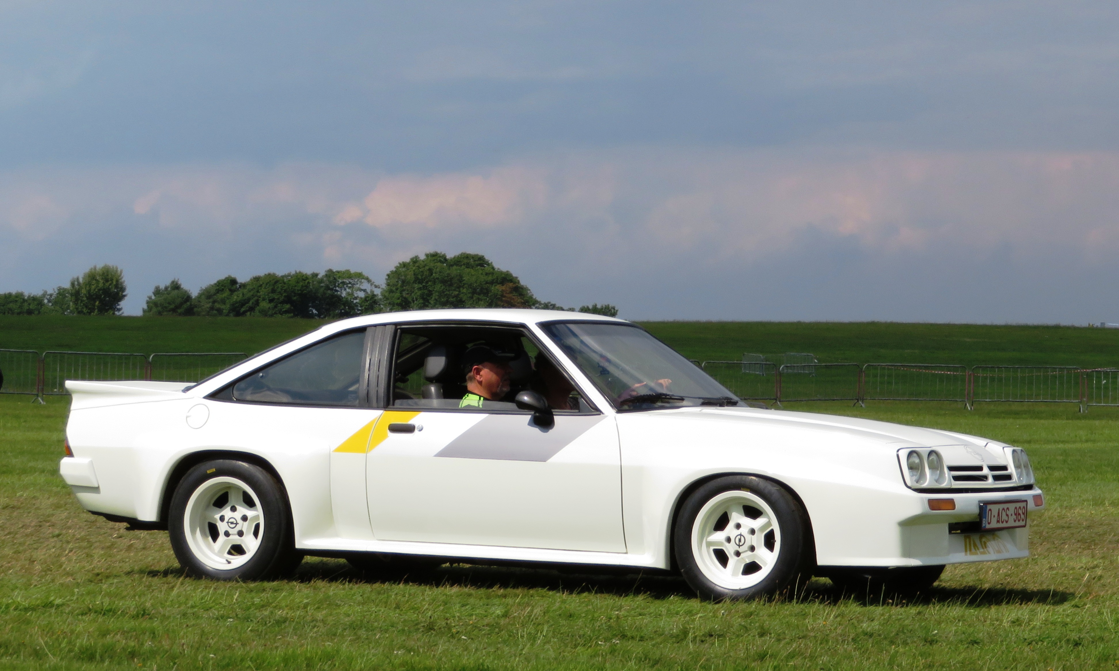 Opel Manta Wikiwand