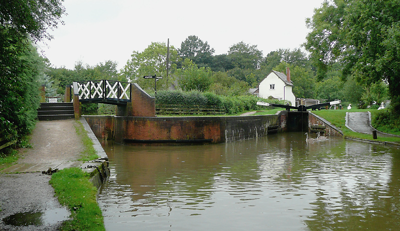 File:Stratford-upon-Avon Canal at Kingswood Junction, Warwickshire - geograph.org.uk - 1712955.jpg