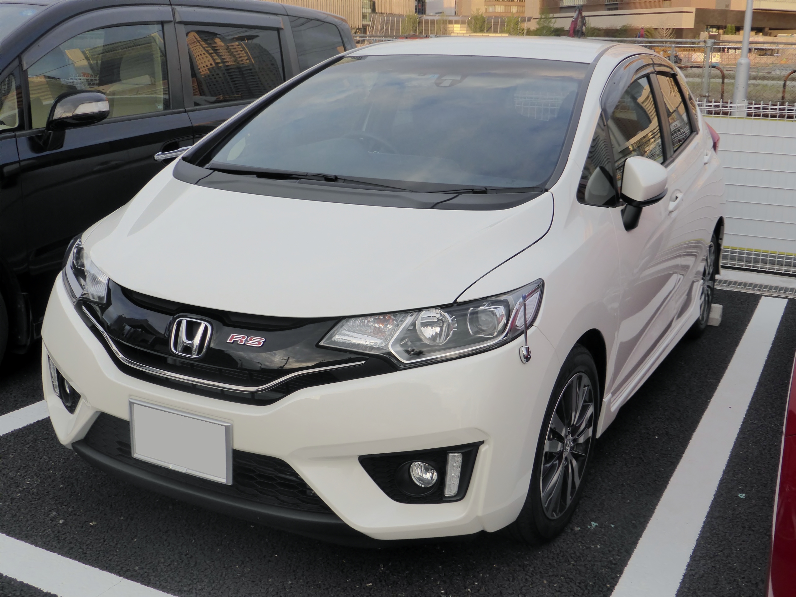 File The Frontview Of Honda Fit Rs Gk5 Jpg Wikimedia Commons
