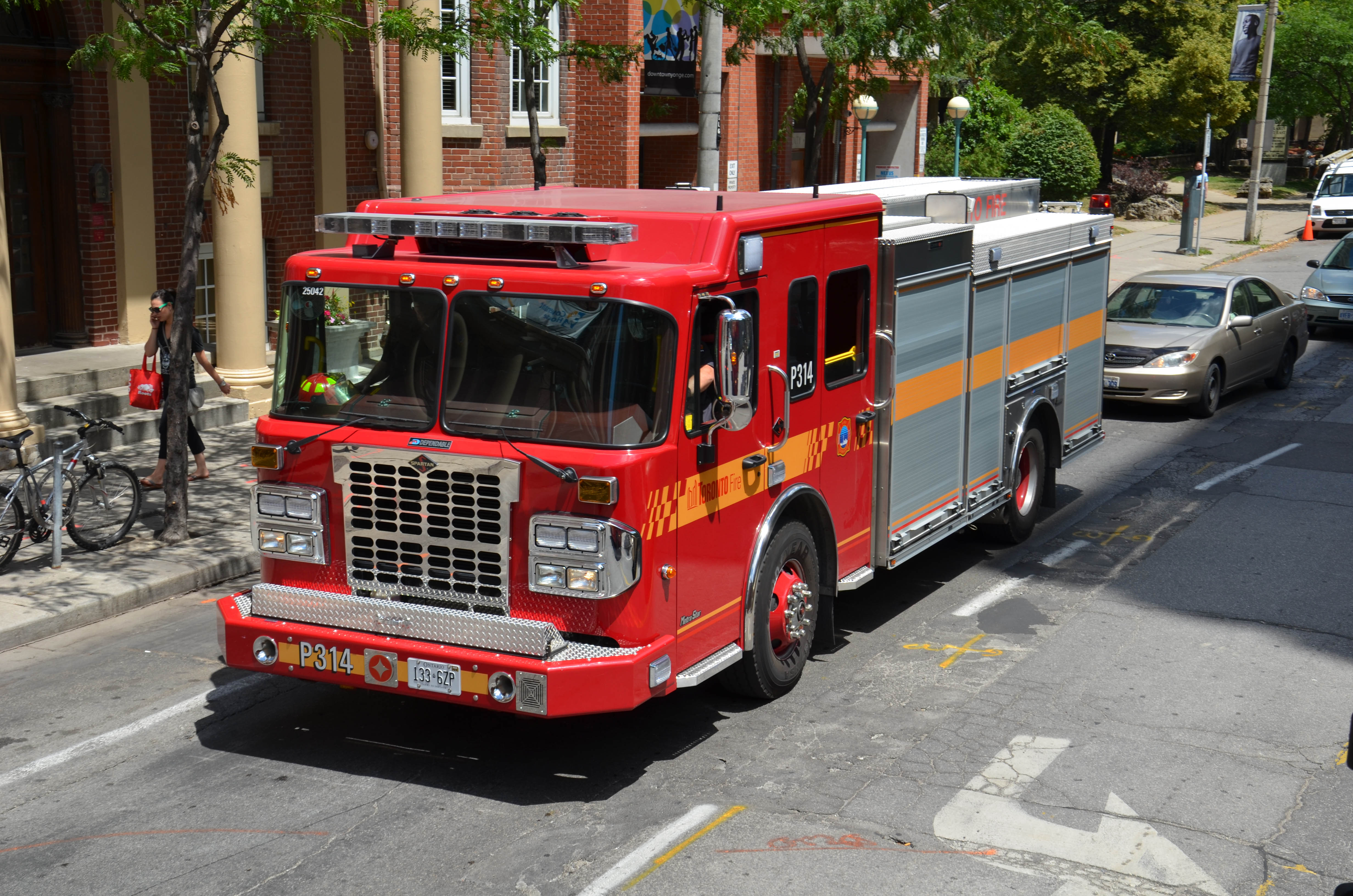 Firefighting apparatus - Wikipedia