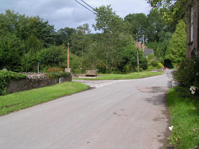 File:Village scene - geograph.org.uk - 951597.jpg